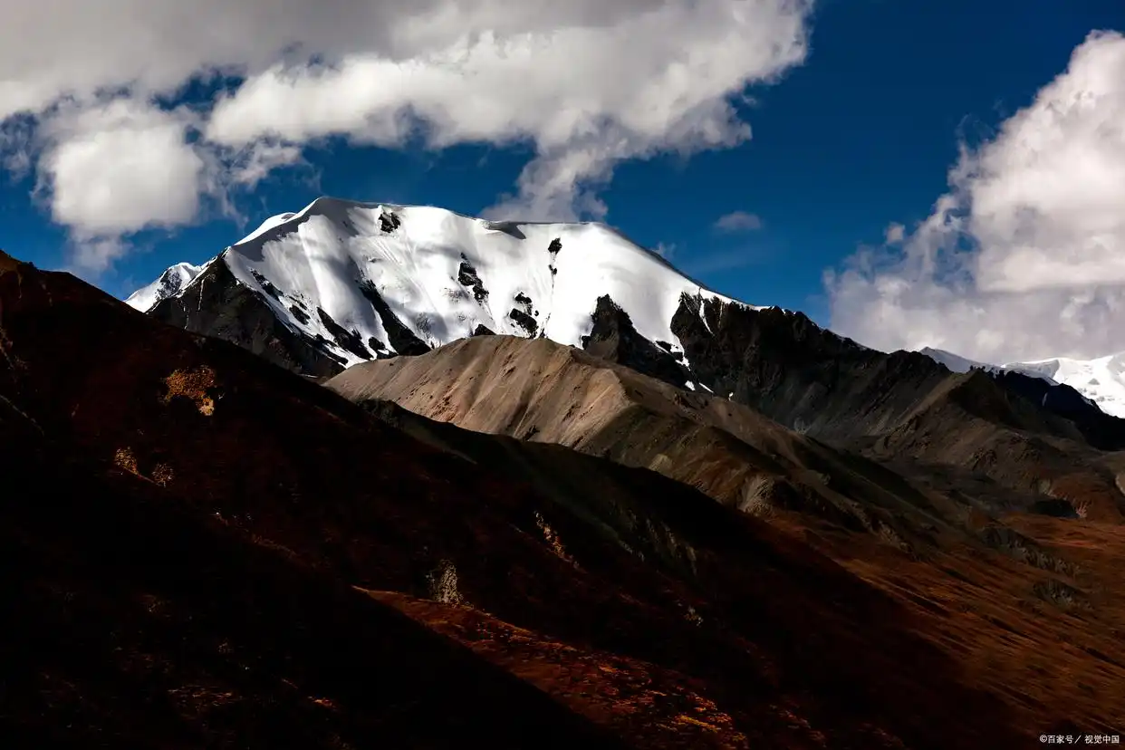探索雪域高原:西藏旅游列车完全指南!(图15) 西藏旅游列车沿途景点_北京到拉萨火车z21风景_青藏铁路观光列车路线
