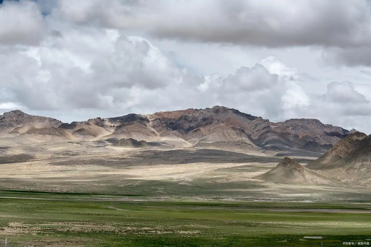 探索雪域高原:西藏旅游列车完全指南!(图18) 青藏铁路观光列车路线_西藏旅游列车沿途景点_北京到拉萨火车z21风景