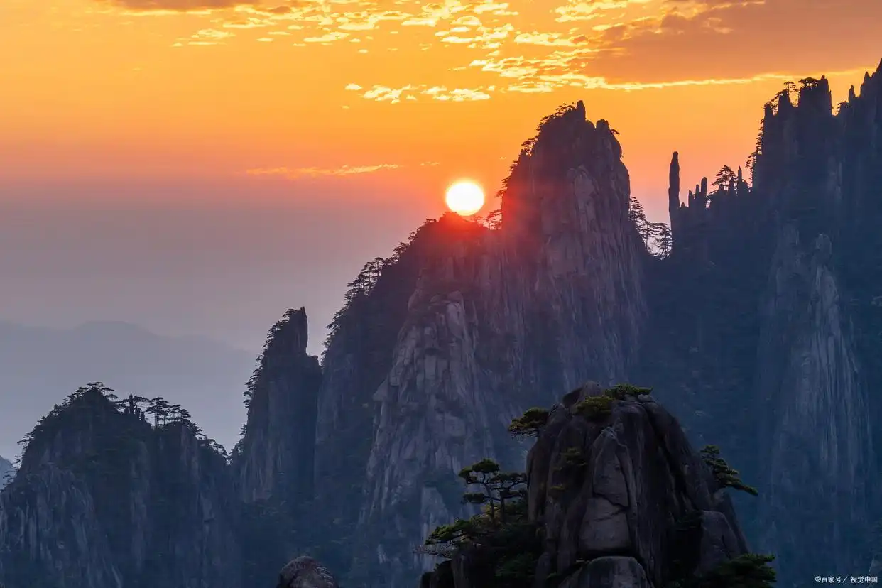 探索雪域高原:西藏旅游列车完全指南!(图4) 西藏旅游列车沿途景点_北京到拉萨火车z21风景_青藏铁路观光列车路线