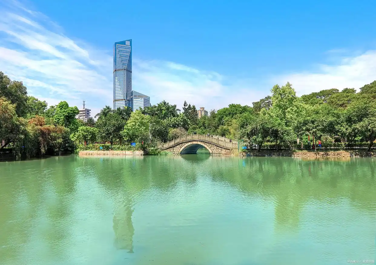 探索雪域高原:西藏旅游列车完全指南!(图7) 北京到拉萨火车z21风景_西藏旅游列车沿途景点_青藏铁路观光列车路线