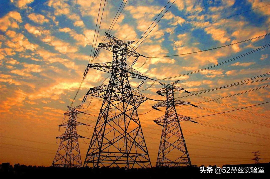 长度2.6公里载重2万吨,国产万吨运煤重载列车,这就是中国速度(图11) 大秦铁路重载列车_拉煤货车_重载列车无线同步操纵技术