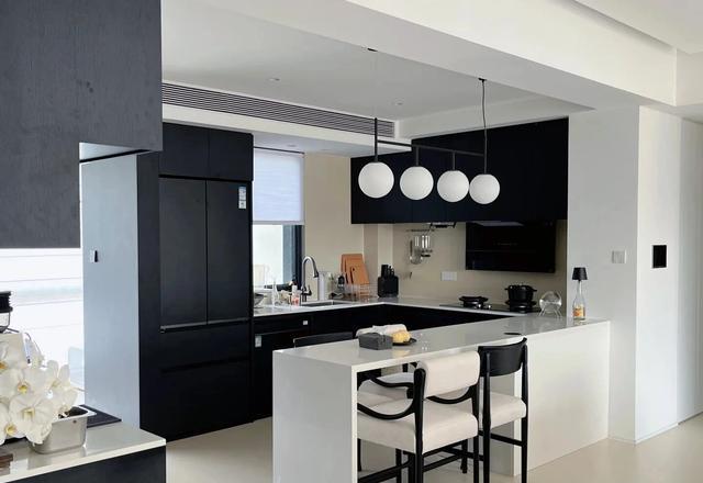 装修知识:开放式厨房VS传统厨房,看完再决定!(图4) 油烟机吸净率98_自己装修厨房的步骤_开放式厨房