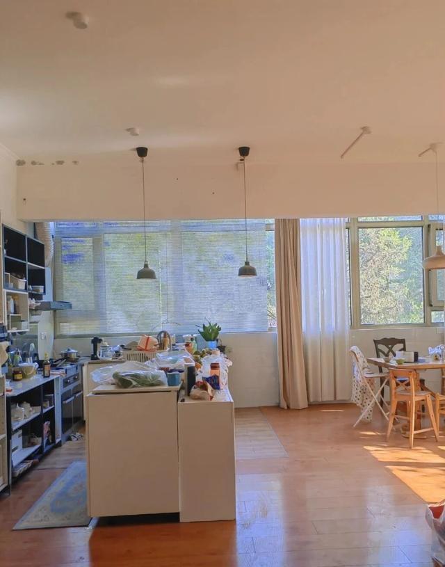 装修知识:开放式厨房VS传统厨房,看完再决定!(图7) 自己装修厨房的步骤_油烟机吸净率98_开放式厨房