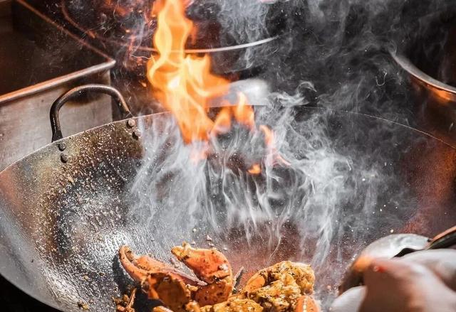 装修知识:开放式厨房VS传统厨房,看完再决定!(图9) 自己装修厨房的步骤_开放式厨房_油烟机吸净率98