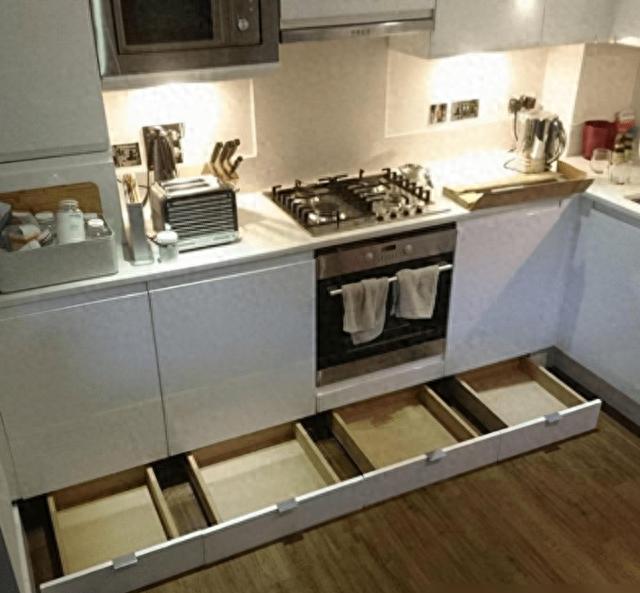 入住后才知，厨房若懂得提前做上这些，真的好用顺手而且收纳多！