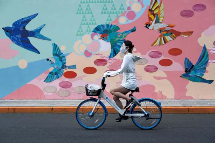 年轻人存钱难:赚得少,花钱的地方却越来越多(图2) 年轻人生活状态_小城市年轻人存钱难_年轻人消费观念改变