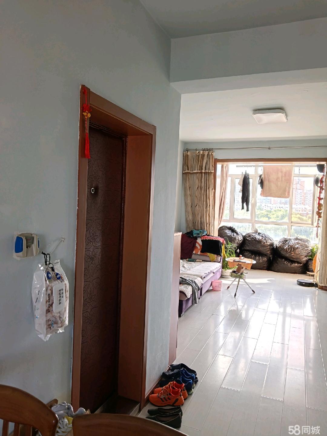 出租可月租押一付一 俊梅超市旁 佳大尚都 步梯四楼 两室一厅(图11) 佳木斯前进新玛特明海嘉苑 2室1厅1卫出租房源真实图片