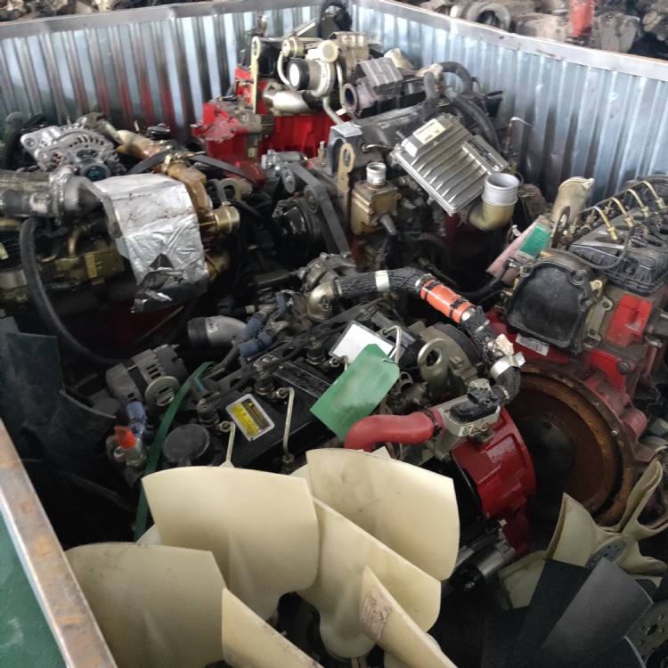 西康 重康M11 340 385 420马力豪沃悍将国三国四发动机亏本甩卖