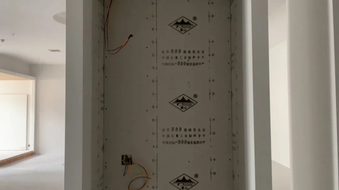 新建墙体种类多,如何选择不踩坑?附砖砌隔墙的施工验收标准(图2) 砖砌隔墙施工要点_轻钢龙骨吊顶隔墙_新建墙体材料选择