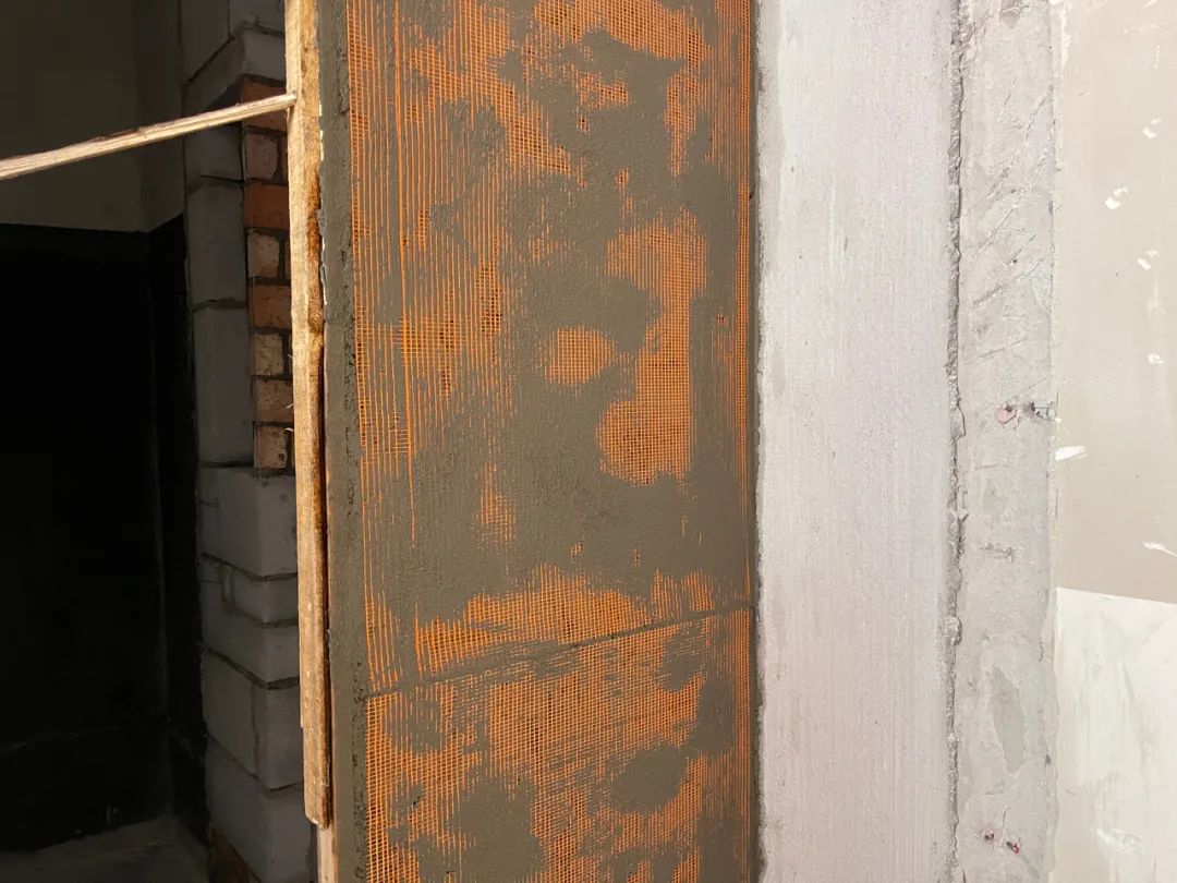 新建墙体种类多,如何选择不踩坑?附砖砌隔墙的施工验收标准(图12) 新建墙体材料选择_砖砌隔墙施工要点_轻钢龙骨吊顶隔墙