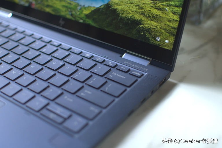 惠普的这款商务本,噱头大于实用性(图6) 商务本评测 惠普Elite蜻 联想ThinkPad对比_thinkpad更换高分屏