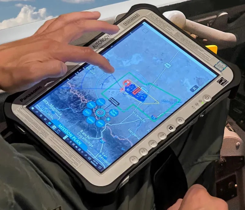 F-22计划“生存能力升级”,还要用平板电脑操作无人机(图7) f22战斗机怎么玩_F-22猛禽生存能力升级 IRDS红外防御系统 F-22协同作战飞机