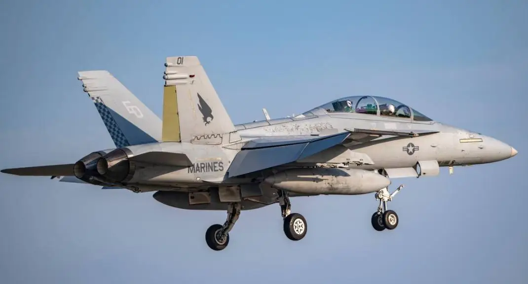 美国F22战斗机进行全面升级,将提升航电系统,最少服役至2035年(图4) F-22战斗机性能优势_F-22第五代战斗机升级计划_f22战斗机怎么玩