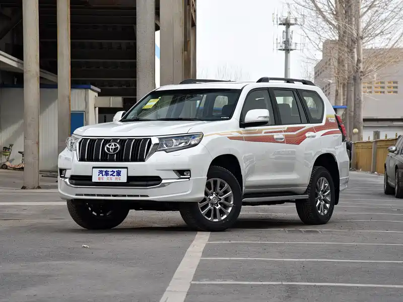 丰田普拉多行车记录仪走线，普拉多行车记录仪取电