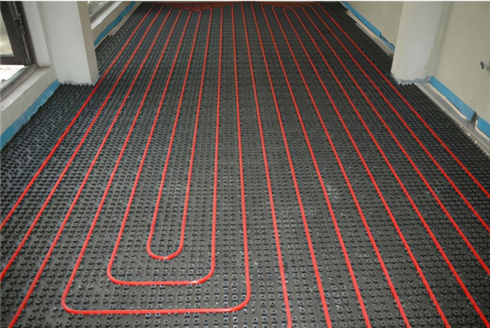 地暖哪家好 地暖有哪些优点_建材知识_学堂_彩兔网(图2) 地暖系统优点_地暖品牌推荐_安泽智能电地暖官网