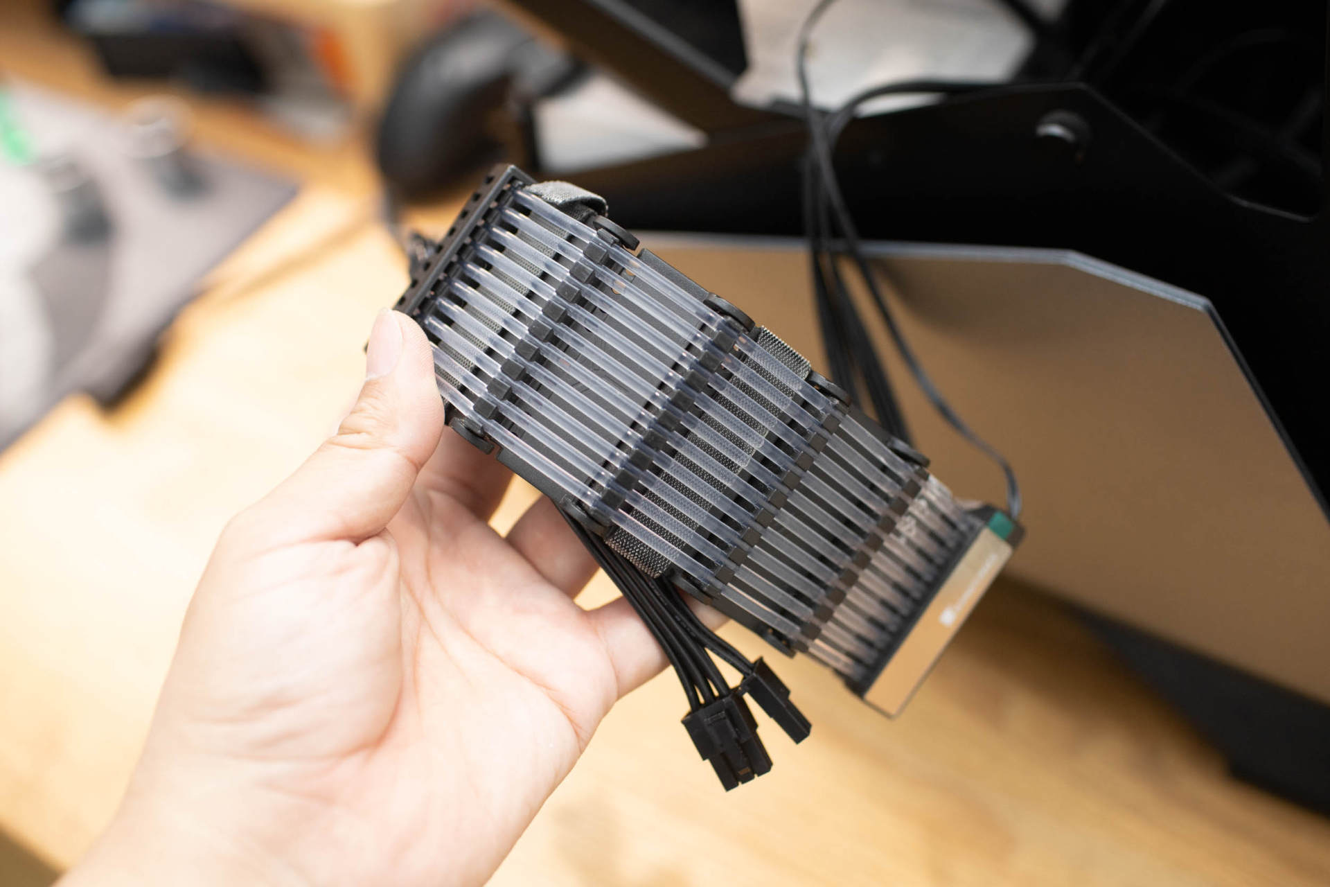 白色限定,金牌全模,安钛克35周年纪念850W电源开箱(图22) 安钛克电源怎么保修_安钛克NE850W电源 850W金牌电源 7年换新