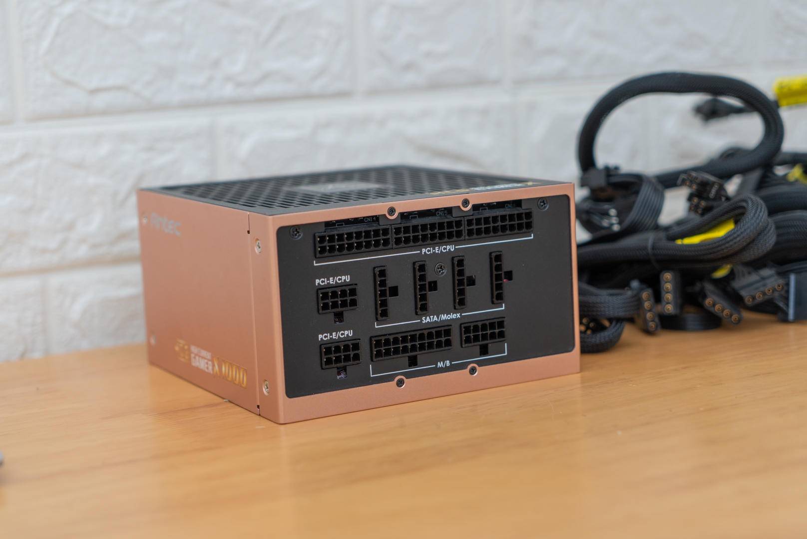 闲着无聊,拆了一台安钛克1000W的电源,6800XT无压力(图5) 安钛克HCG-X1000电源评测_安钛克电源怎么保修_高端金牌全模组电源