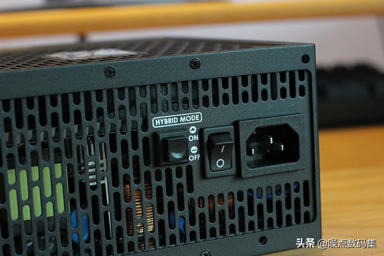 拆解安钛克HCG 1000W,告诉你有10年质保只换不修的电源里什么样?(图13) 安钛克HCG 1000W全模组金牌电源_安钛克电源怎么保修_安钛克HCG系列电源评测