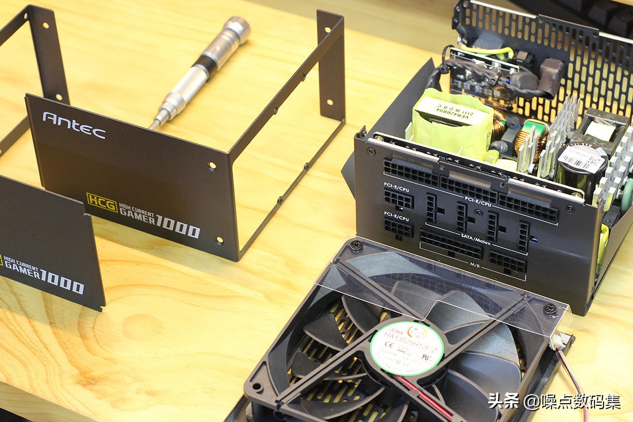 拆解安钛克HCG 1000W,告诉你有10年质保只换不修的电源里什么样?(图20) 安钛克HCG 1000W全模组金牌电源_安钛克电源怎么保修_安钛克HCG系列电源评测