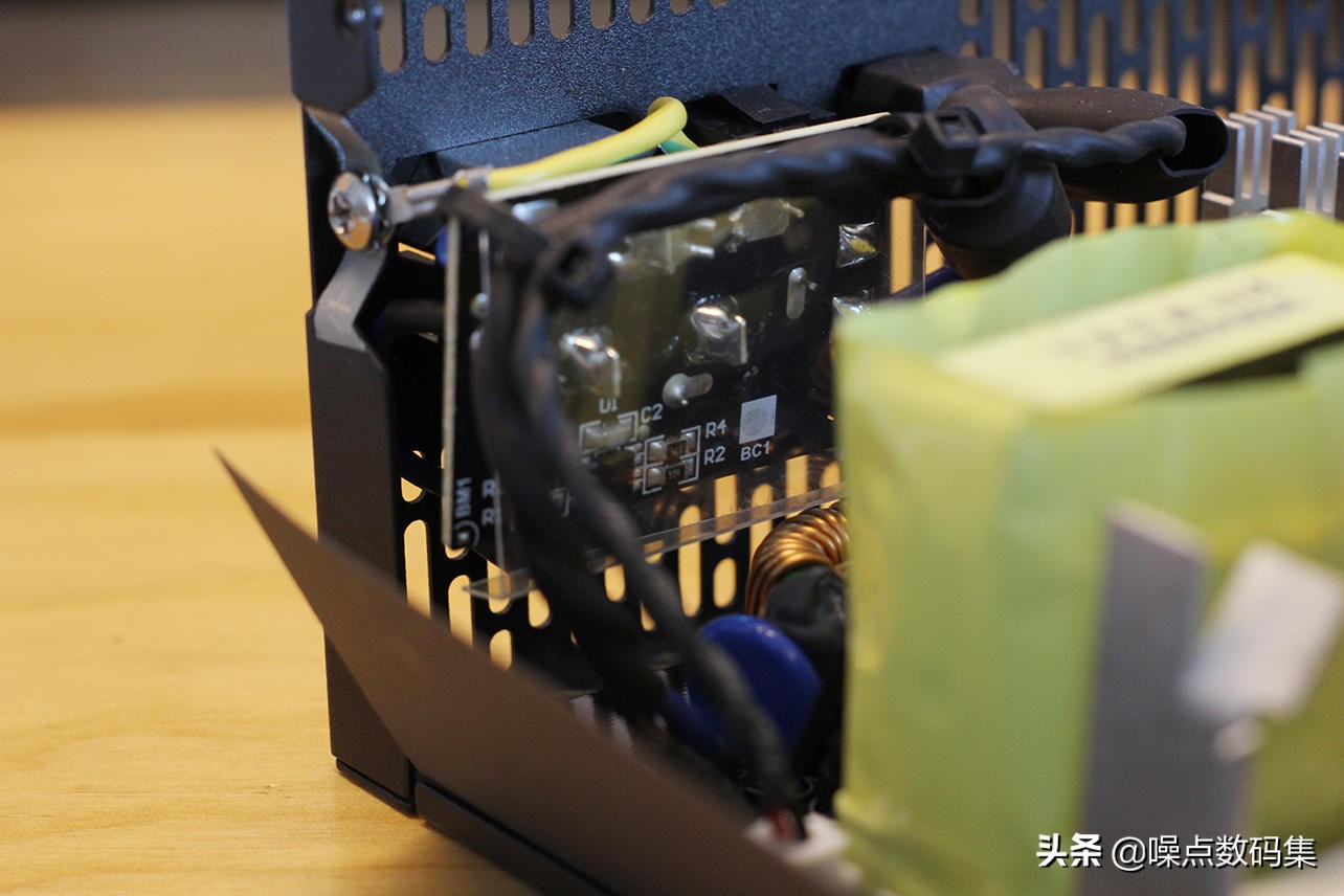 拆解安钛克HCG 1000W,告诉你有10年质保只换不修的电源里什么样?(图23) 安钛克HCG系列电源评测_安钛克电源怎么保修_安钛克HCG 1000W全模组金牌电源