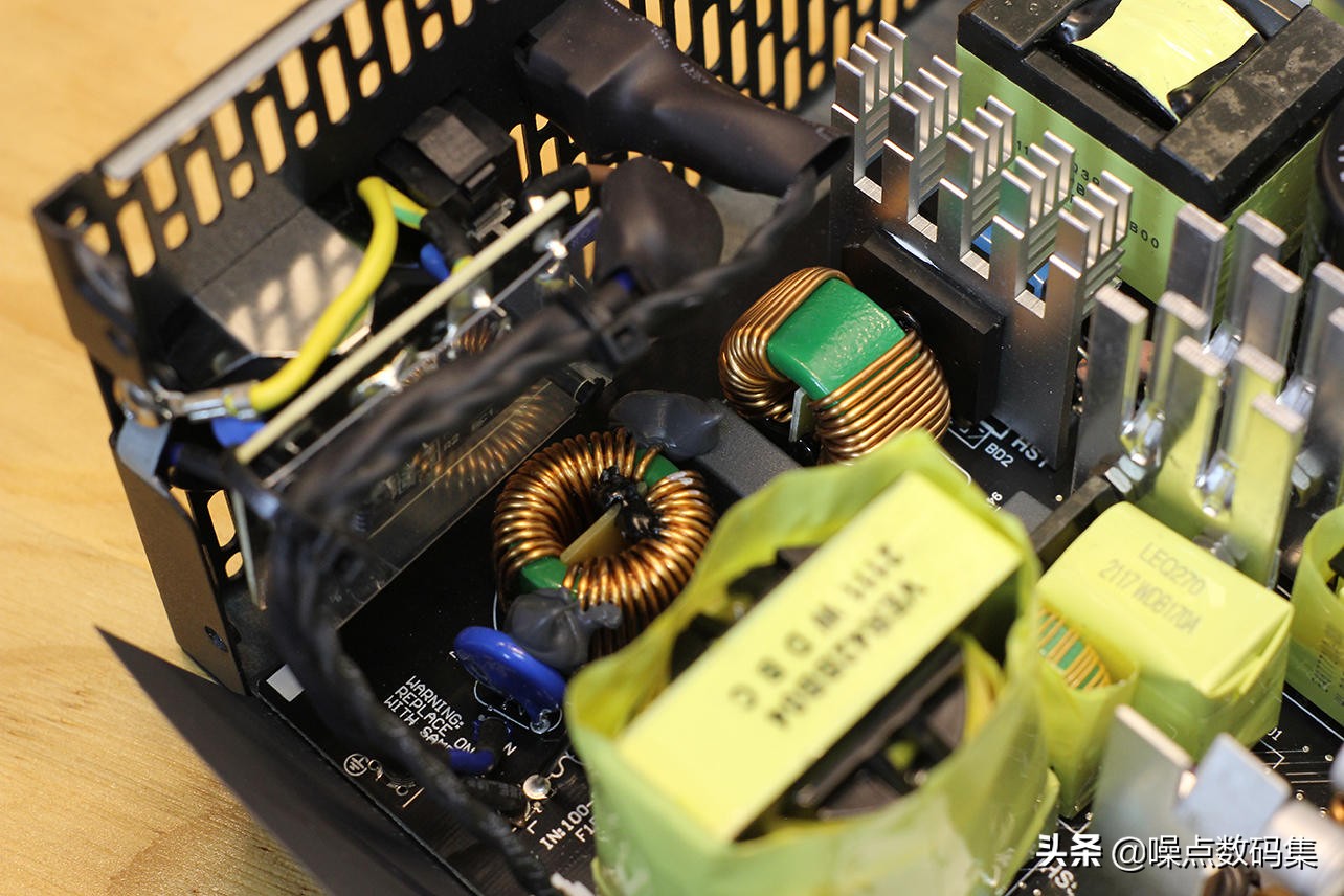 拆解安钛克HCG 1000W,告诉你有10年质保只换不修的电源里什么样?(图24) 安钛克HCG 1000W全模组金牌电源_安钛克HCG系列电源评测_安钛克电源怎么保修