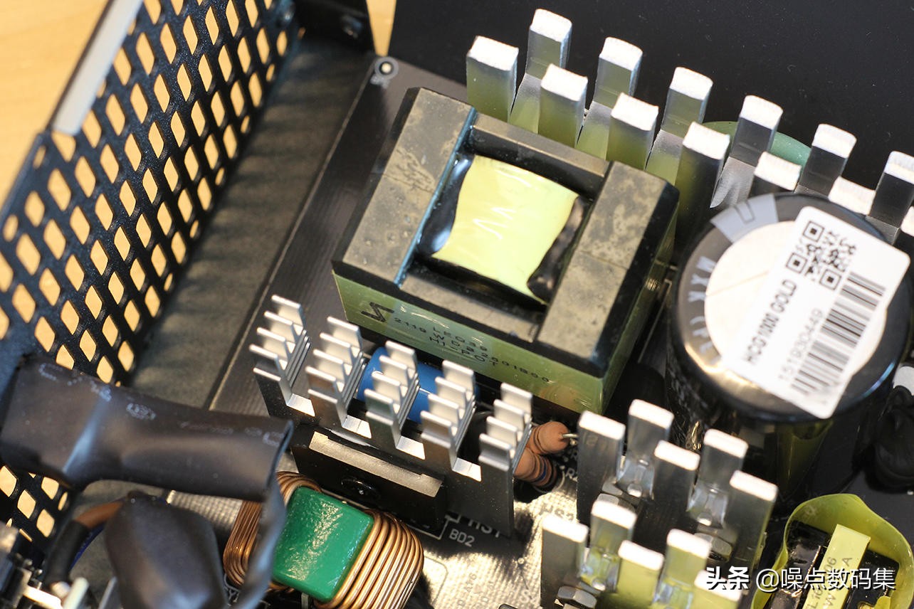 拆解安钛克HCG 1000W,告诉你有10年质保只换不修的电源里什么样?(图25) 安钛克HCG 1000W全模组金牌电源_安钛克HCG系列电源评测_安钛克电源怎么保修