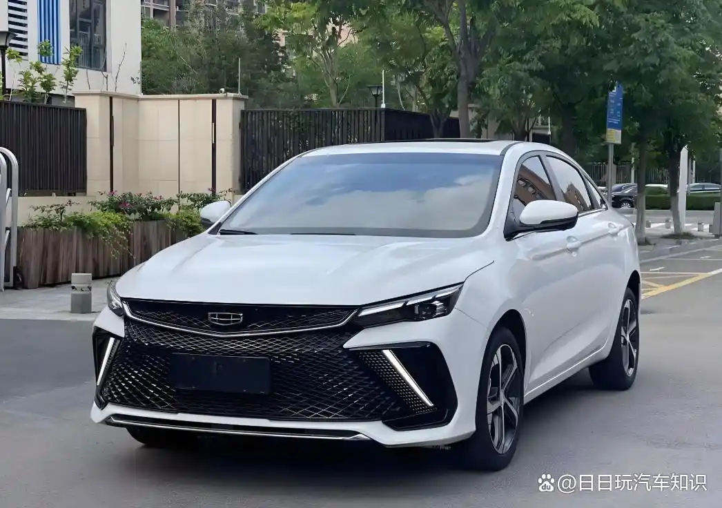 十万左右燃油车排行榜(图3) 10万元左右燃油车推荐_10万预算轿车SUV排行_10万左右轿车排行榜