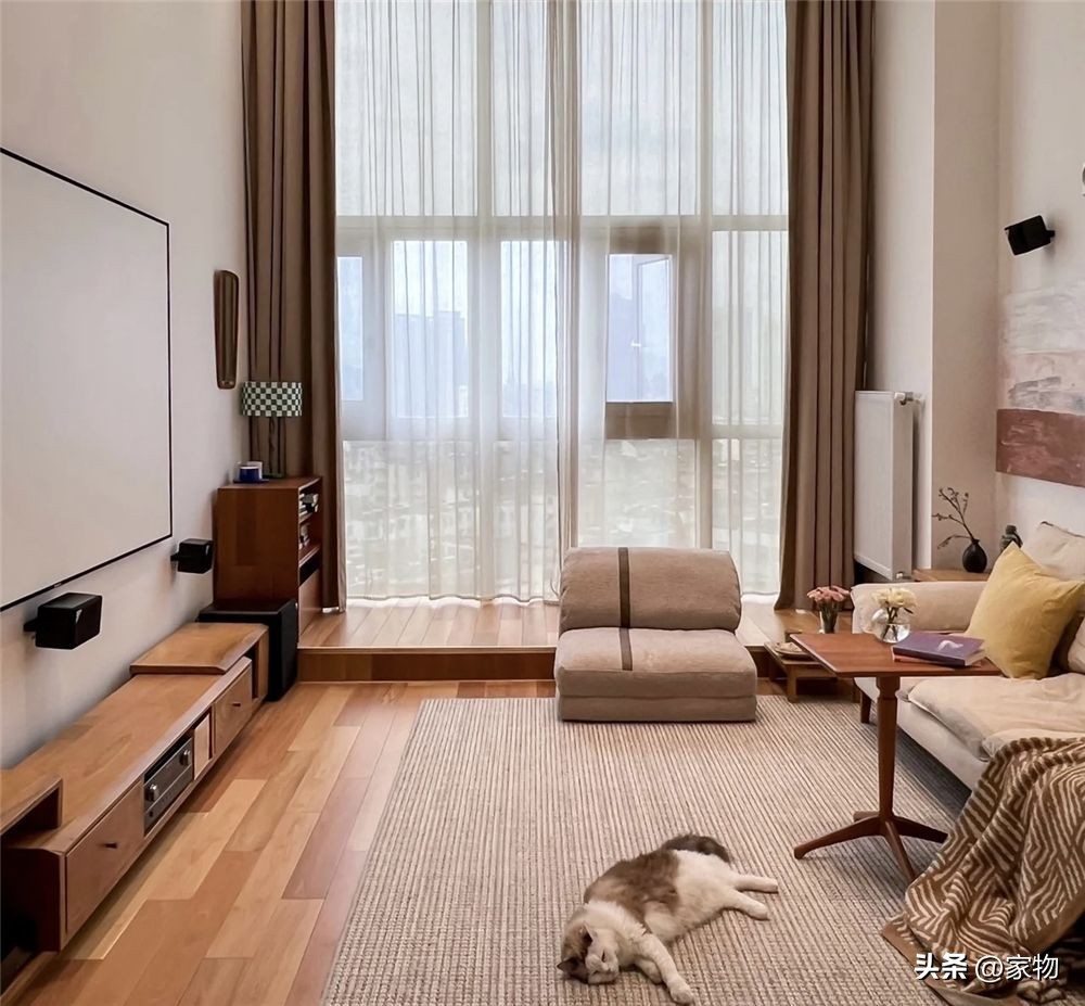 LOFT装修设计_挑空客厅布置_楼中楼客厅装修效果图