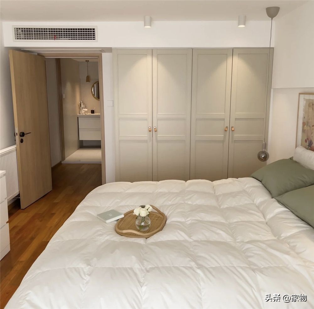 挑空客厅布置_楼中楼客厅装修效果图_LOFT装修设计