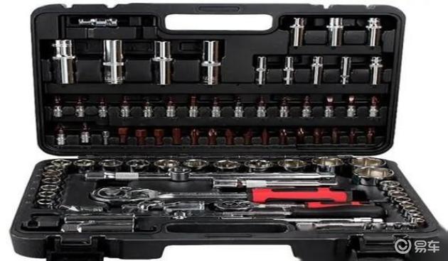 汽车维修工具箱有哪些工具?(图2) 补胎工具充气泵 灭火器车用 破窗器液压千斤顶_汽车维修工具使用