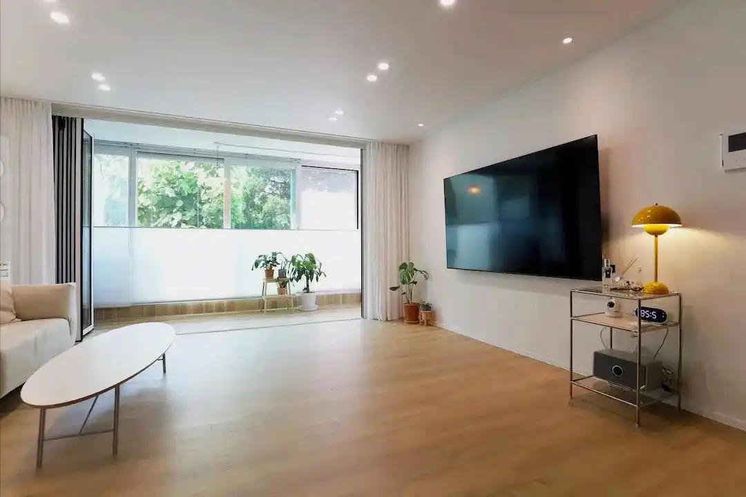 小户型客厅这样装修,邻居都夸宽敞又好看!(图6) 小户型客厅设计_客厅空间扩展技巧_小户型客厅装饰效果图