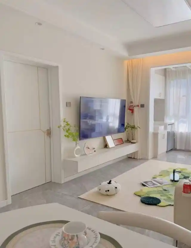 发现一位网友的家,因“穷装”而走红,耐看又实用,引来邻居的羡慕(图12) 小户型实用装修设计_小户型客厅装饰效果图_简约舒适家