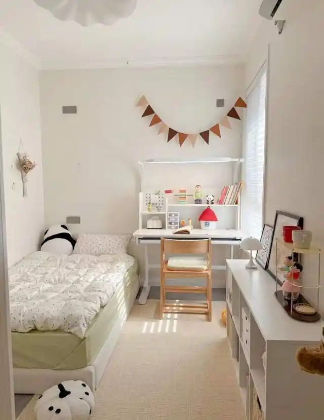 发现一位网友的家,因“穷装”而走红,耐看又实用,引来邻居的羡慕(图20) 小户型实用装修设计_简约舒适家_小户型客厅装饰效果图