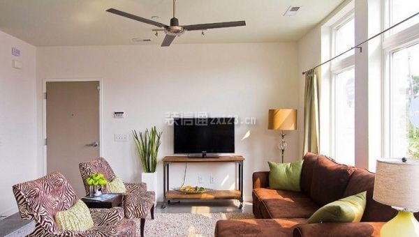 10平米客厅怎么装修?10平米客厅装修效果图(图5) 10平米客厅装修技巧_小户型客厅装饰效果图_小户型客厅设计方法