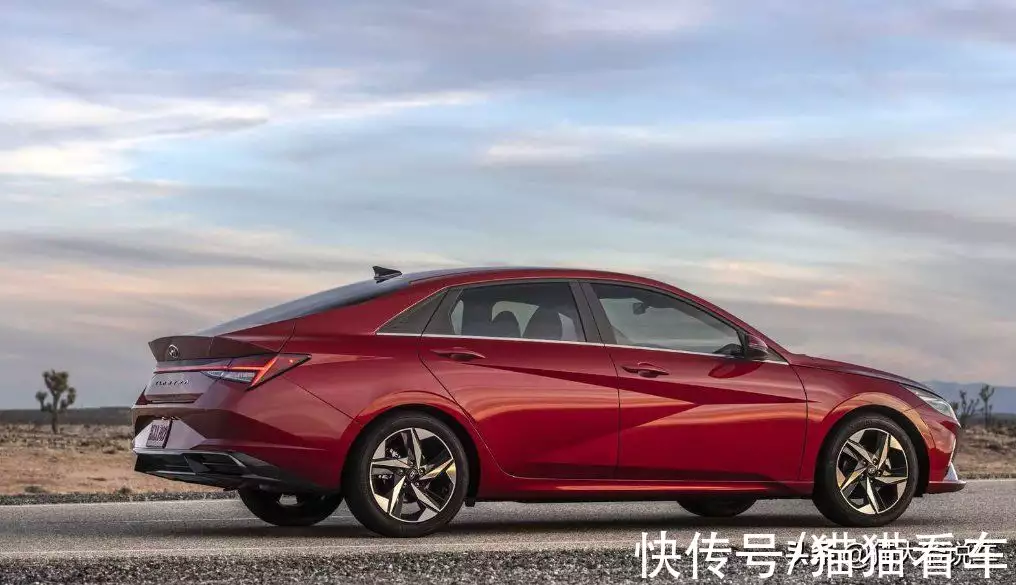 养车难于上青天？这3辆紧凑型车省油省心，工薪阶层均能养得起