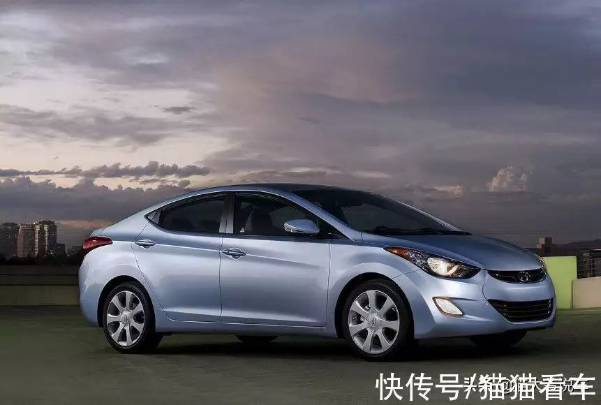 养车难于上青天?这3辆紧凑型车省油省心,工薪阶层均能养得起(图2) 紧凑型车省油排行榜_紧凑型车省油推荐_伊兰特轩度思域对比