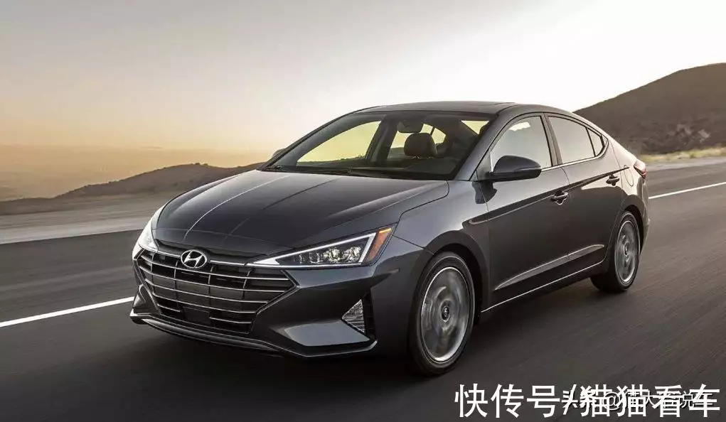 养车难于上青天?这3辆紧凑型车省油省心,工薪阶层均能养得起(图8) 紧凑型车省油排行榜_紧凑型车省油推荐_伊兰特轩度思域对比