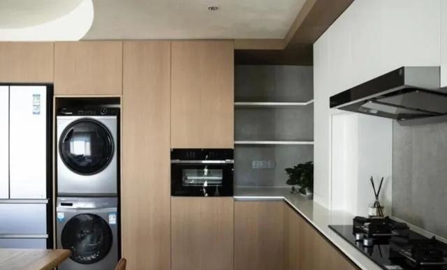 别再迷信“洗衣机放阳台”了!这几个个地方那叫一个高级实用!(图9) 阳台洗衣机_洗衣机 阳台 卫生间_独立洗衣房方案
