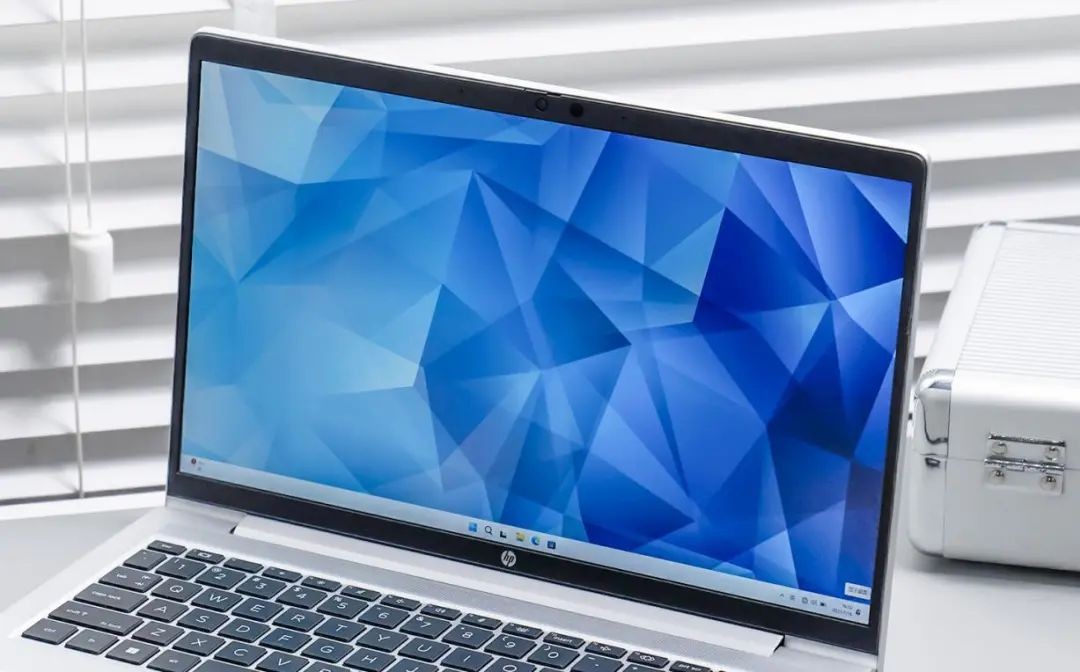 一台安全可靠的笔记本长啥样?惠普战66深度解析(图13) 成都hp笔记本维修中心_惠普战66商务本_战66锐龙版性能表现