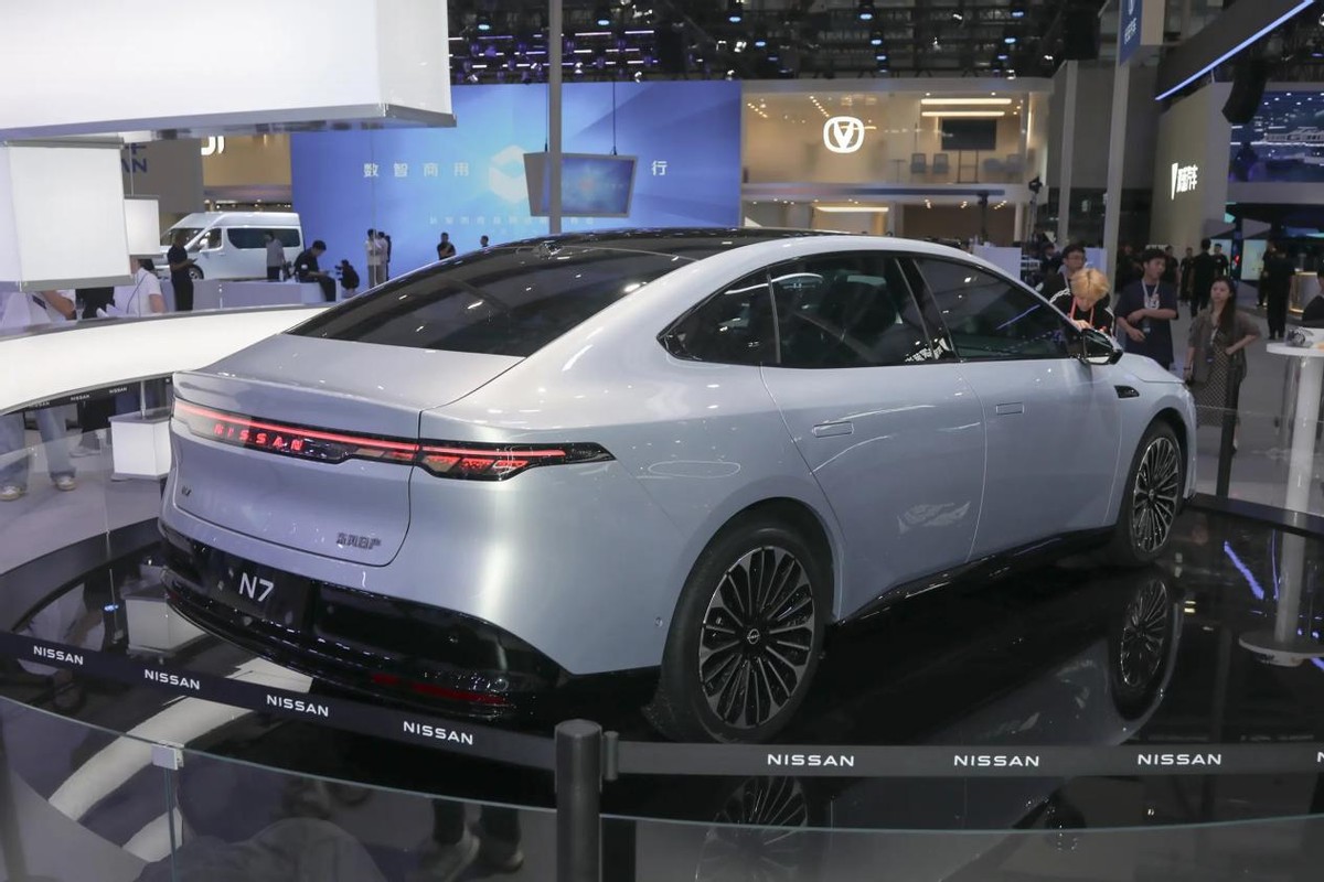 买新能源车只看国产?10-15万预算,这3台日系也很香,尺寸都不小(图2) 日产N7评测_10-15万日系新能源车_日系轿车哪个品牌好啊