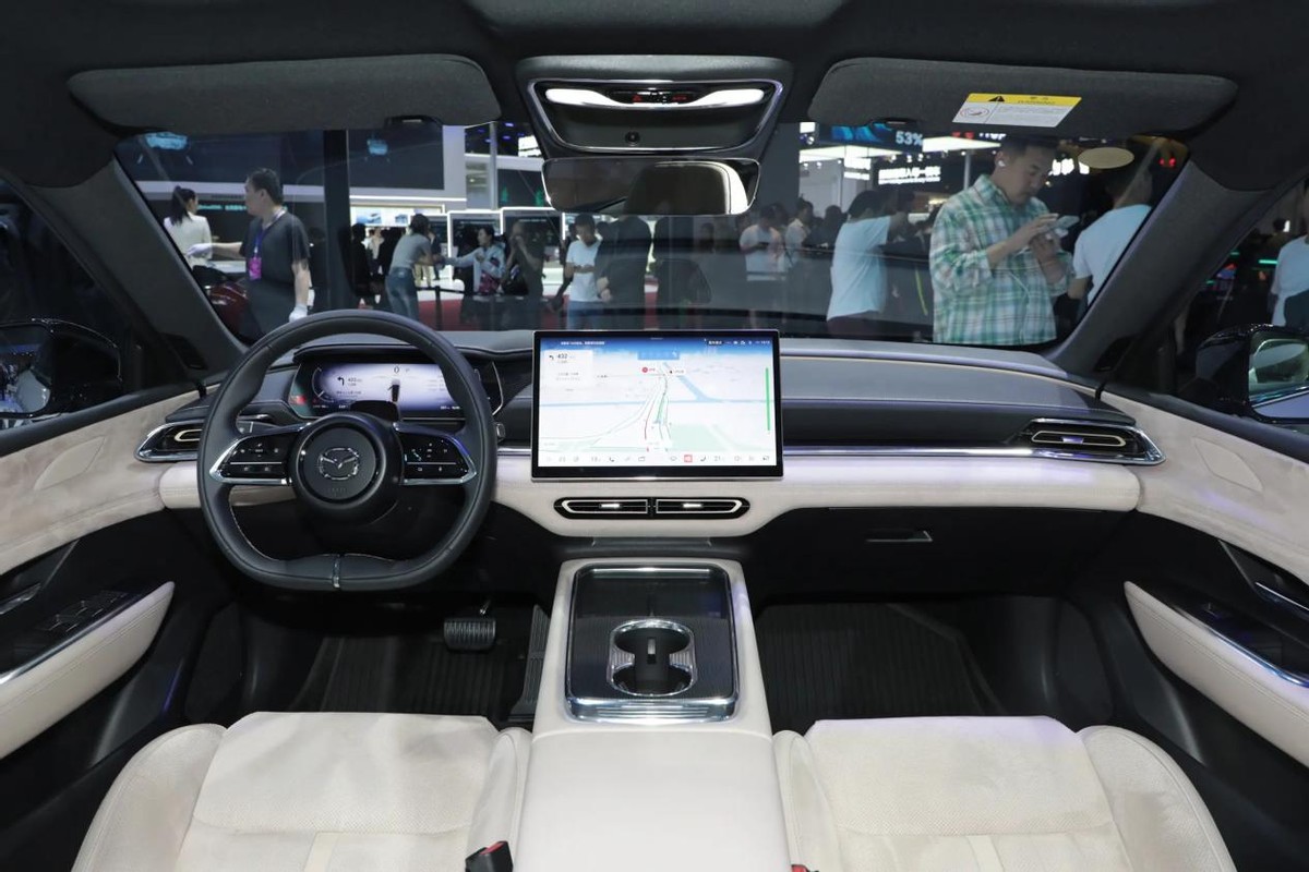 买新能源车只看国产?10-15万预算,这3台日系也很香,尺寸都不小(图11) 日系轿车哪个品牌好啊_10-15万日系新能源车_日产N7评测