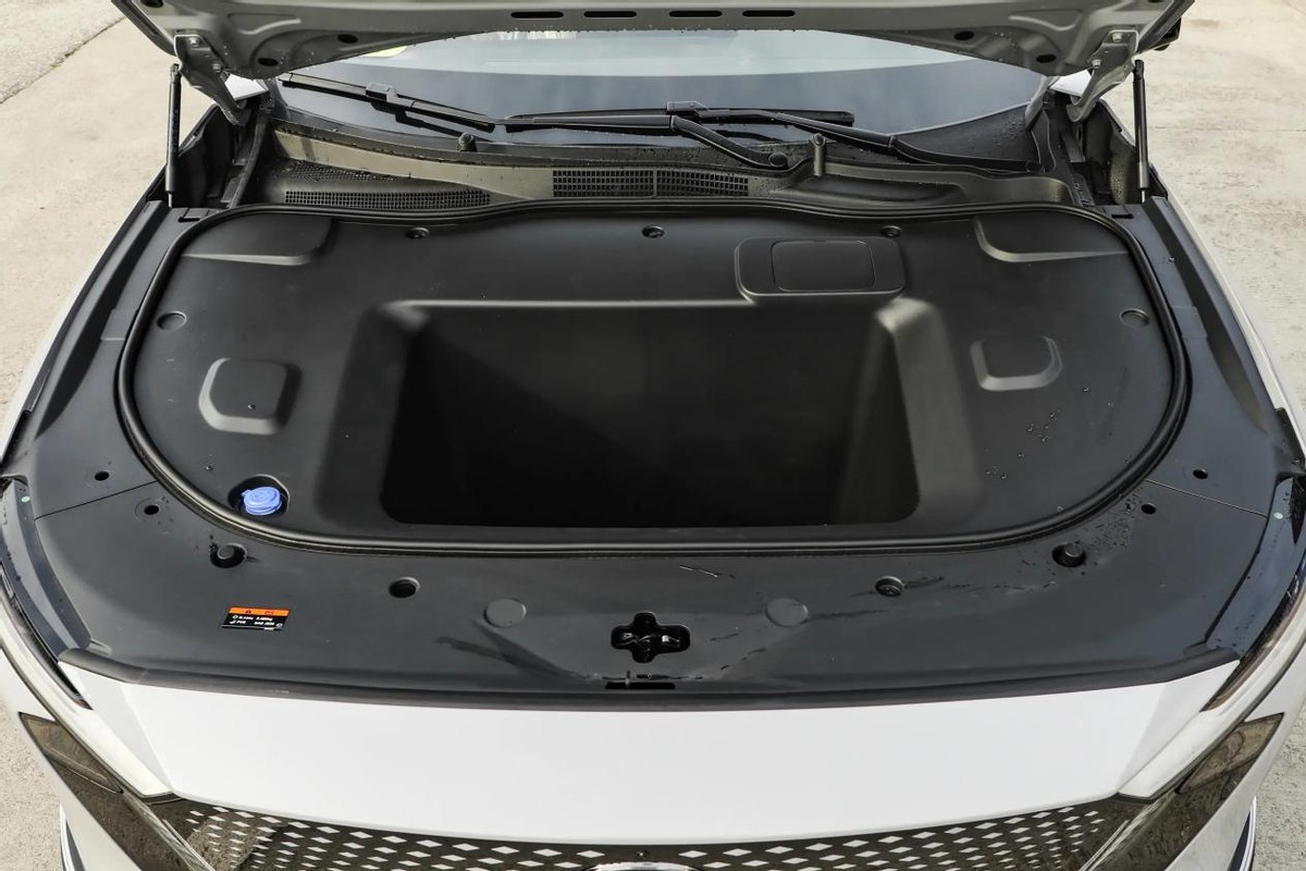 买新能源车只看国产?10-15万预算,这3台日系也很香,尺寸都不小(图10) 日产N7评测_日系轿车哪个品牌好啊_10-15万日系新能源车