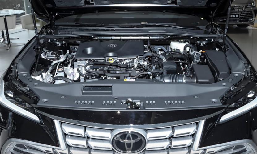 经典B级轿车之争——丰田亚洲龙和本田雅阁怎么选?(图12) 尺寸空间油耗配置价格选择_丰田亚洲龙与本田雅阁对比 2025款 亚洲龙与雅阁优缺点分析_日系轿车哪个品牌好啊