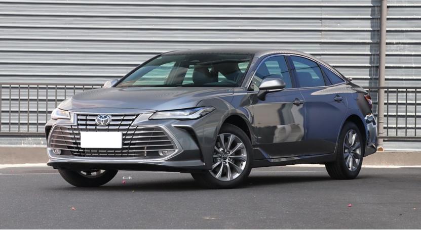 经典B级轿车之争——丰田亚洲龙和本田雅阁怎么选?(图4) 丰田亚洲龙与本田雅阁对比 2025款 亚洲龙与雅阁优缺点分析_日系轿车哪个品牌好啊_尺寸空间油耗配置价格选择