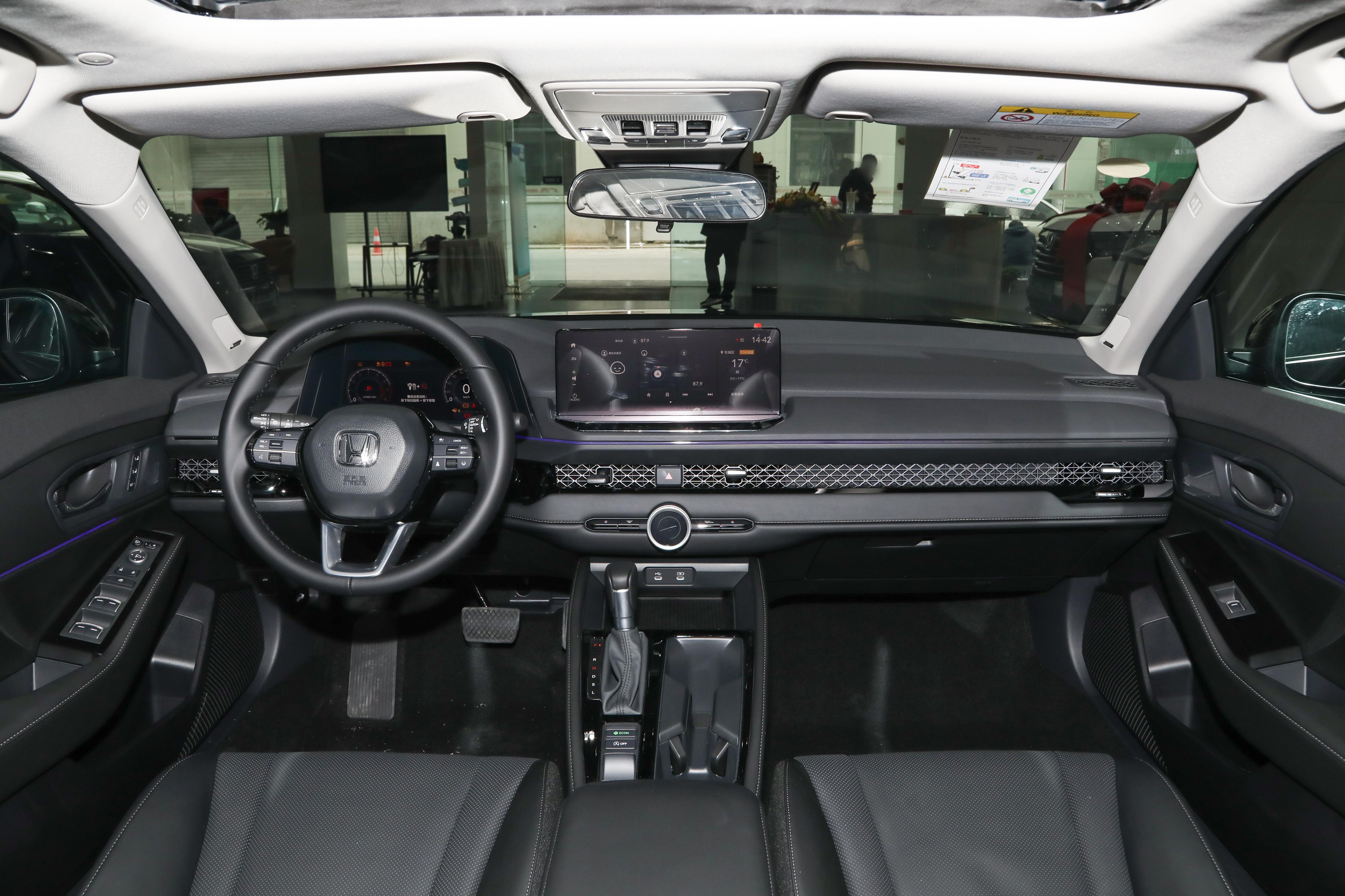 全面均衡,水桶特性B级轿车,广汽本田雅阁它还是经典之选吗?(图6) 2025款本田雅阁燃油版评测_日系轿车哪个品牌好啊_本田雅阁标准版与运动版对比