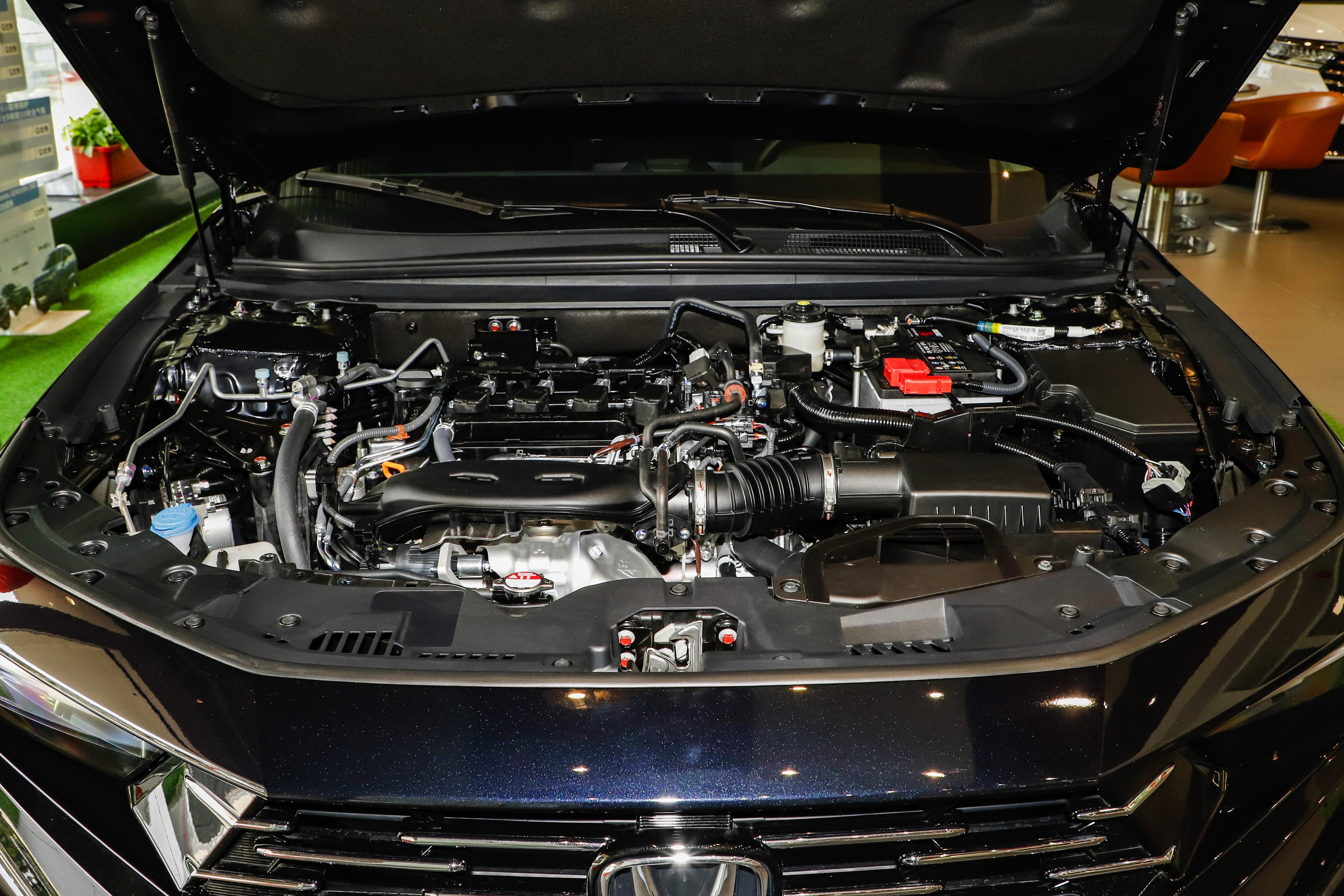 全面均衡,水桶特性B级轿车,广汽本田雅阁它还是经典之选吗?(图10) 2025款本田雅阁燃油版评测_日系轿车哪个品牌好啊_本田雅阁标准版与运动版对比