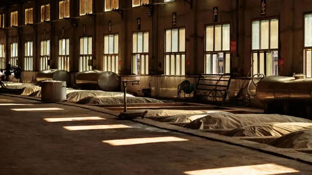 王丙乾酒 | 百年老窖池:中国白酒文化的瑰宝(图2) 酱香型白酒活态老窖池_王丙乾酒百年老窖池价值_王丙乾酒怎么样