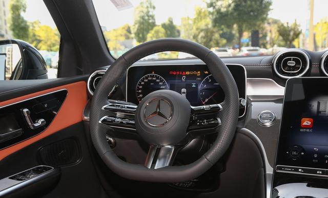 奔驰轿跑价格分析_奔驰新款轿车_奔驰L3硬件OTA解锁策略