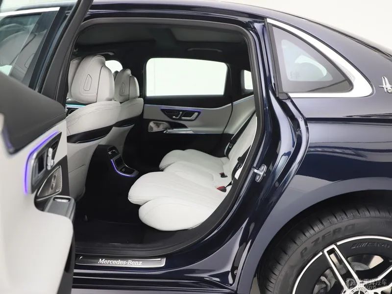 44.9万起!全新奔驰E级长轴距版上市!首搭L2+级导航辅助驾驶,再加8295芯片…(图14) 奔驰E级长轴版配置_全新国产奔驰E级长轴版_奔驰新款轿车