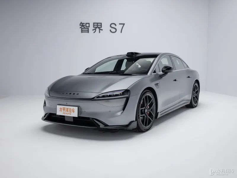 44.9万起!全新奔驰E级长轴距版上市!首搭L2+级导航辅助驾驶,再加8295芯片…(图22) 全新国产奔驰E级长轴版_奔驰新款轿车_奔驰E级长轴版配置